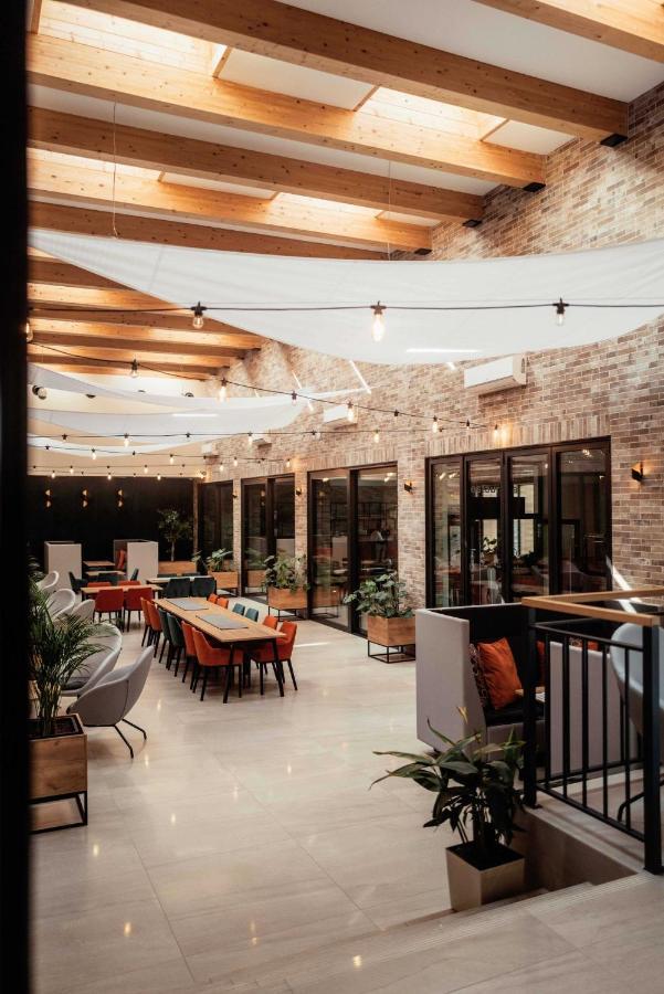 פוז'צ'יקובו Hotel Angie מראה חיצוני תמונה